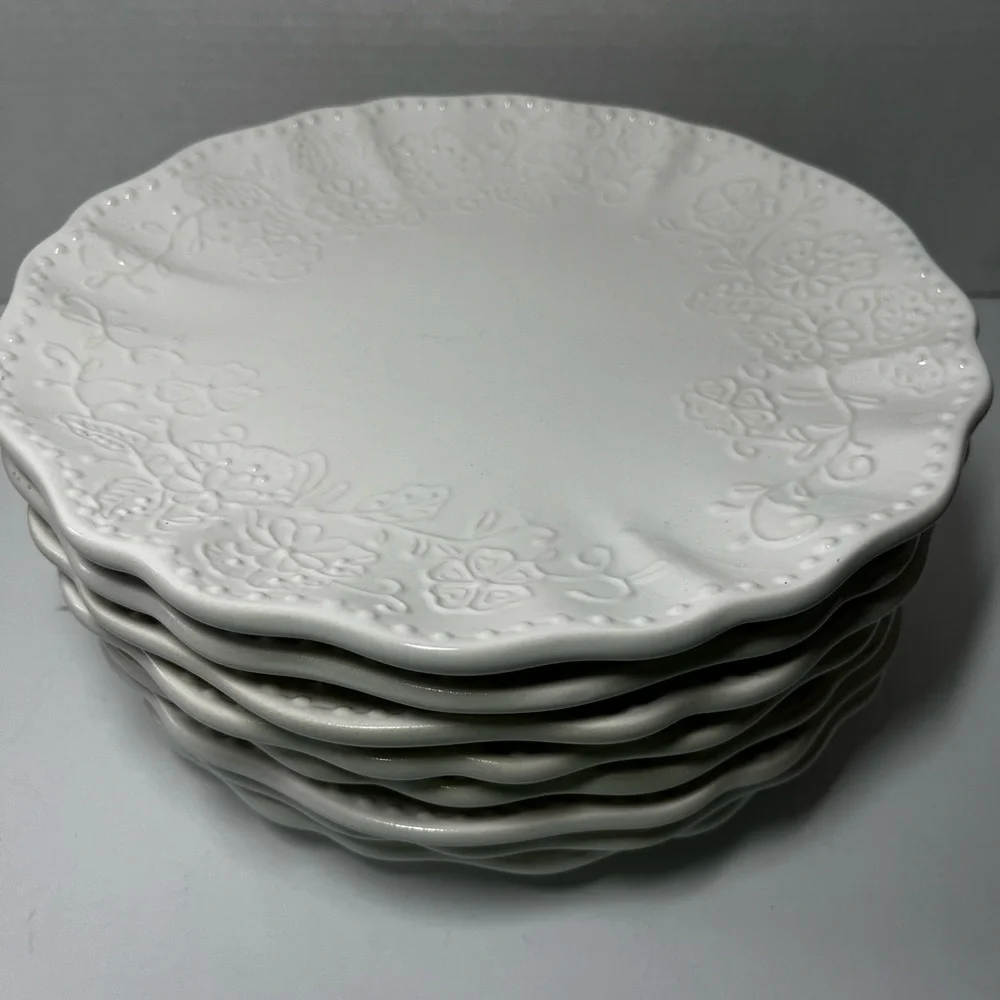 Pier 1 Lacey Dinner Plates - 8 qty